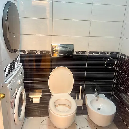 Deoni Luxury * Tirana