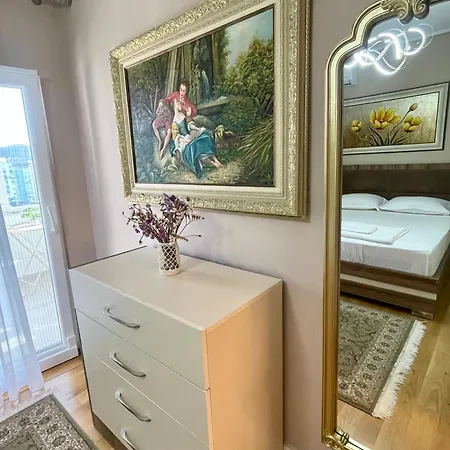 Deoni Luxury Apartment *