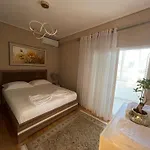 Deoni Luxury * Tirana