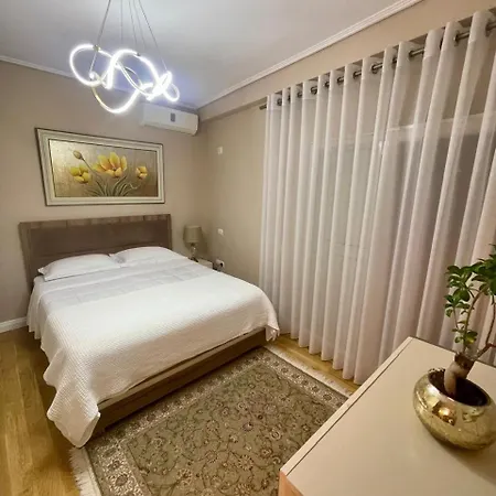 Deoni Luxury * Tirana