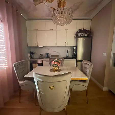 Deoni Luxury Tirana
