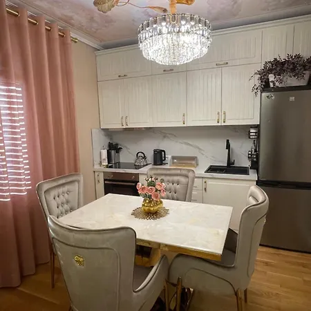 Deoni Luxury Apartment Tirana