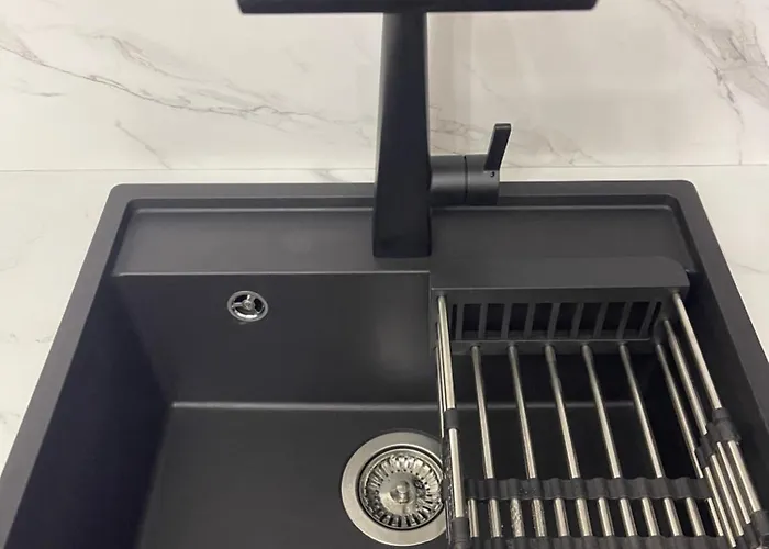 Deoni Luxury 地拉那