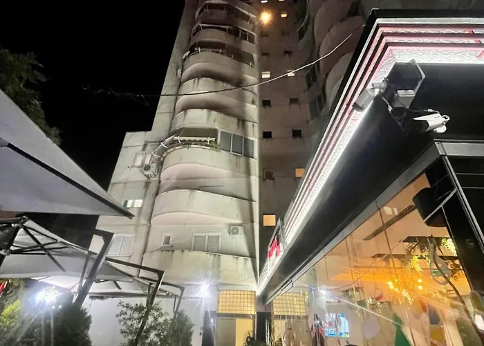 公寓 Deoni Luxury 地拉那