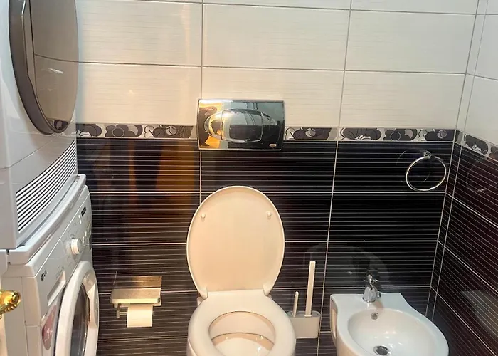 Deoni Luxury * 地拉那